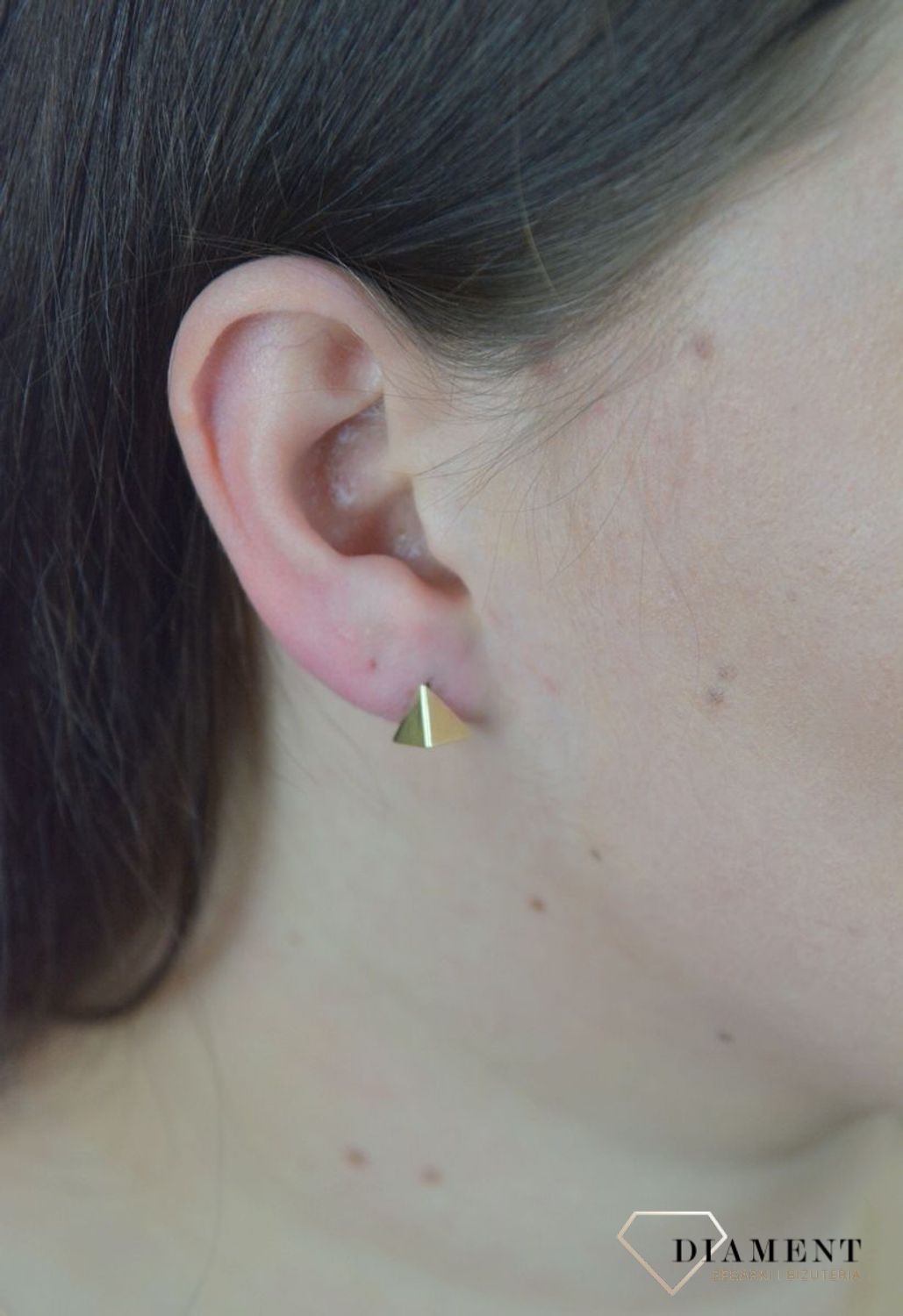 Złote kolczyki na sztyft w kształcie Piramidy 585 Dall Aqua.jpg